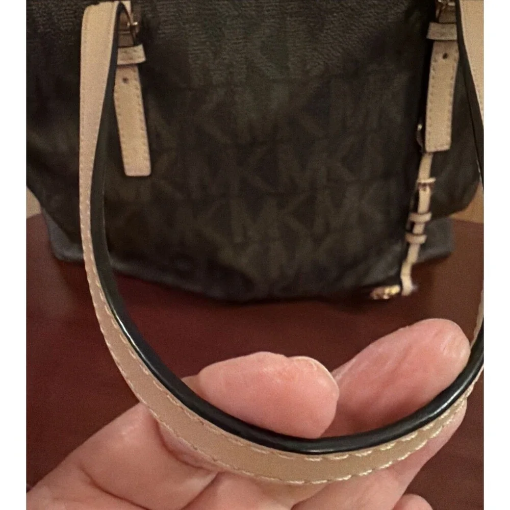 Michael Kors Jet Set Brown Logo Large Tote Gold Hardware.  Bag Charm.Zip Closure
